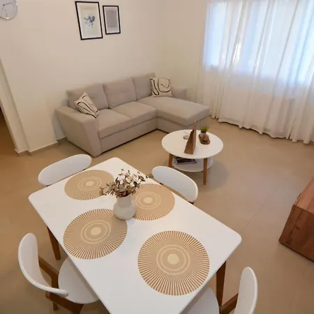 Elli's Apartment *